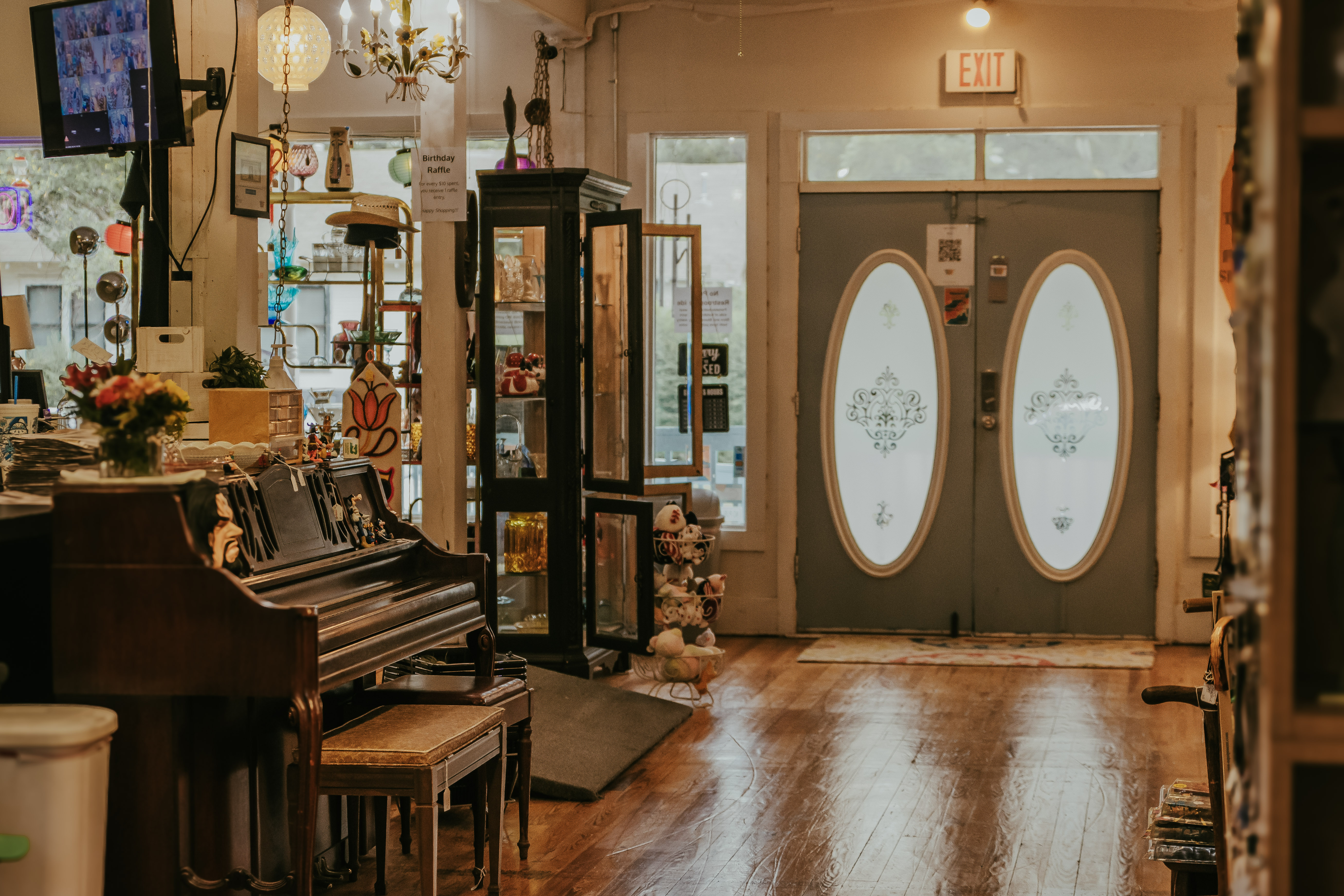 Inside Memory Lane Vintage Mall